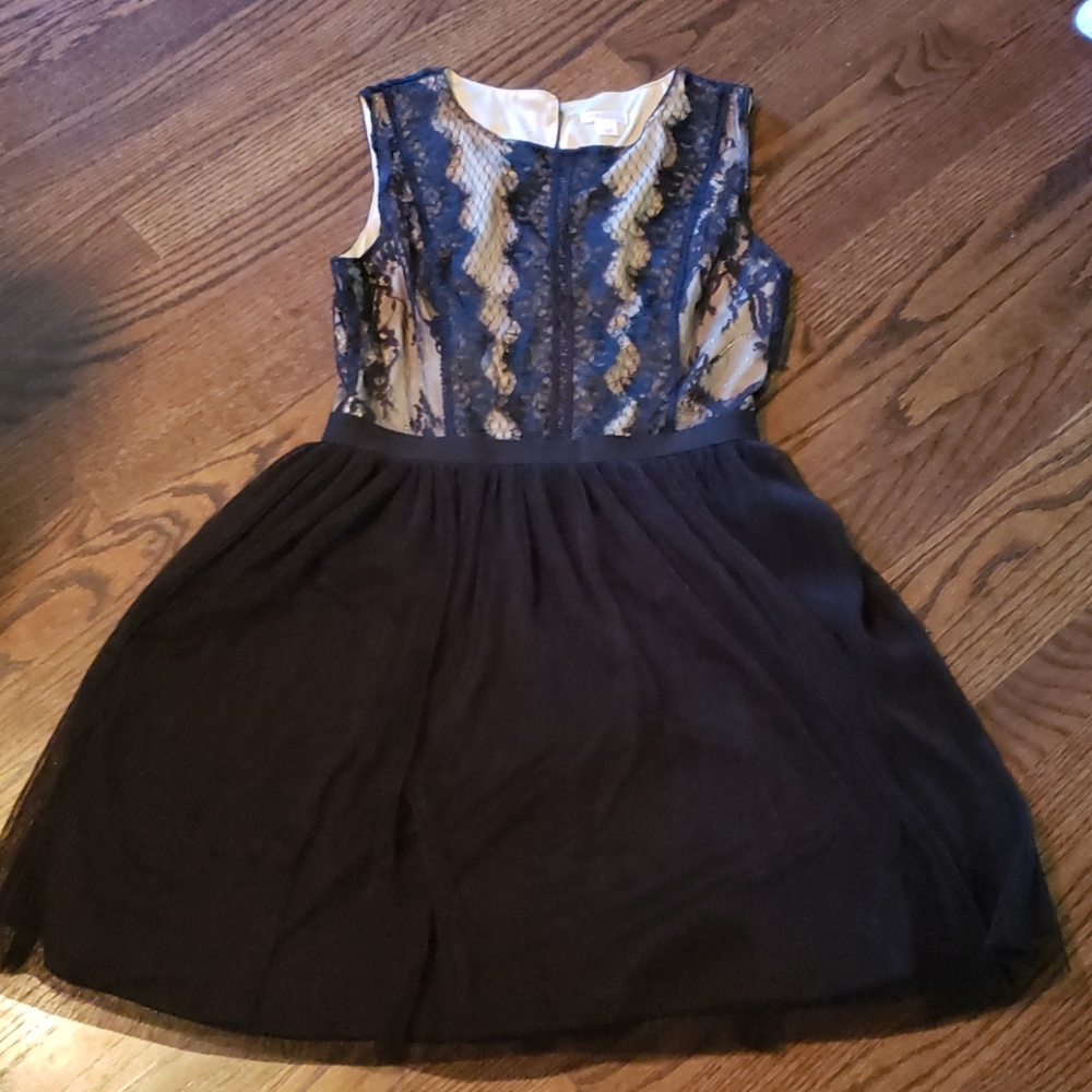 Black lace dress